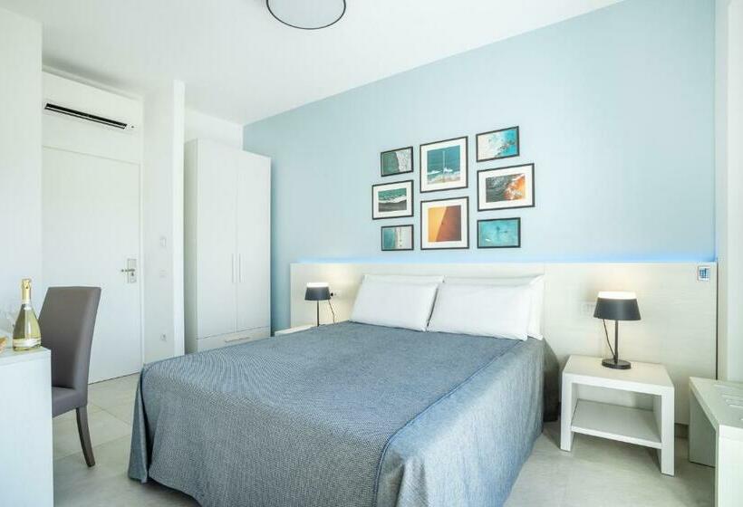 غرفة قياسية, J Rooms