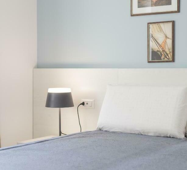 غرفة قياسية, J Rooms