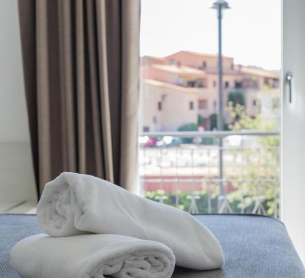 غرفة قياسية, J Rooms