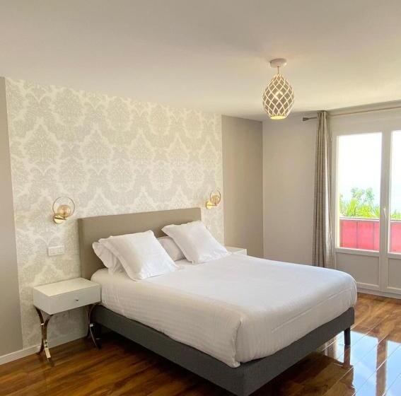 غرفة ديلوكس مطلّة علي البحر, Maison De La Marine