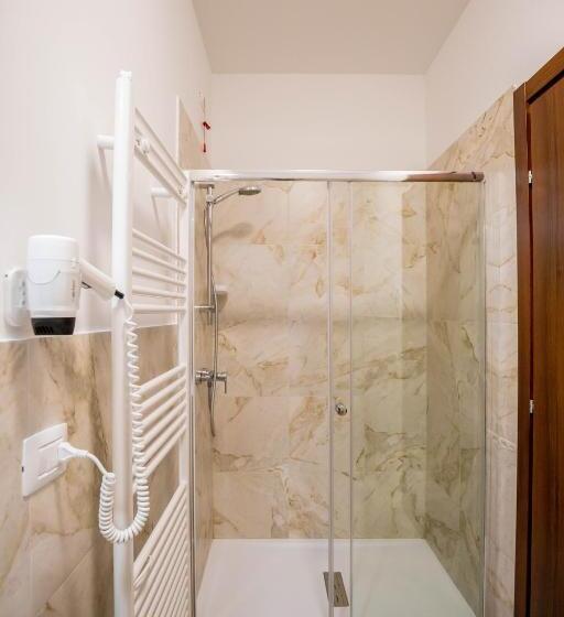 اتاق لوکس, Residence Villa Tota