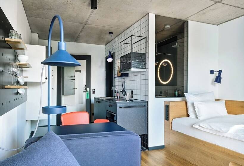 Студия Стандарт, Stayery Frankfurt Sachsenhausen