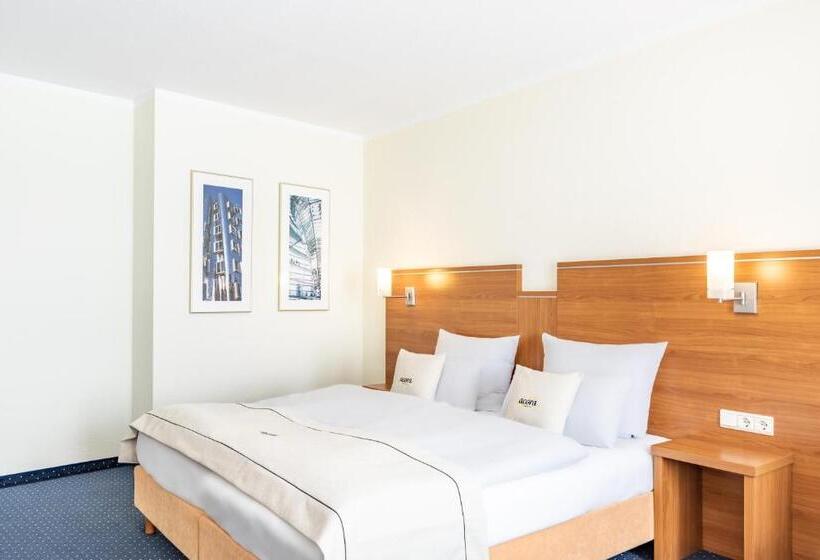 غرفة قياسية ثلاثية, Acora Bochum Living The City   Apartments