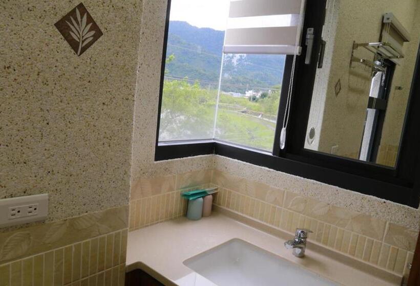 اتاق استاندارد چهار تخته, 安農671民宿