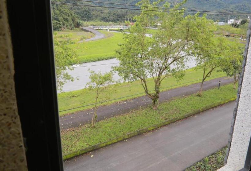 اتاق استاندارد چهار تخته, 安農671民宿