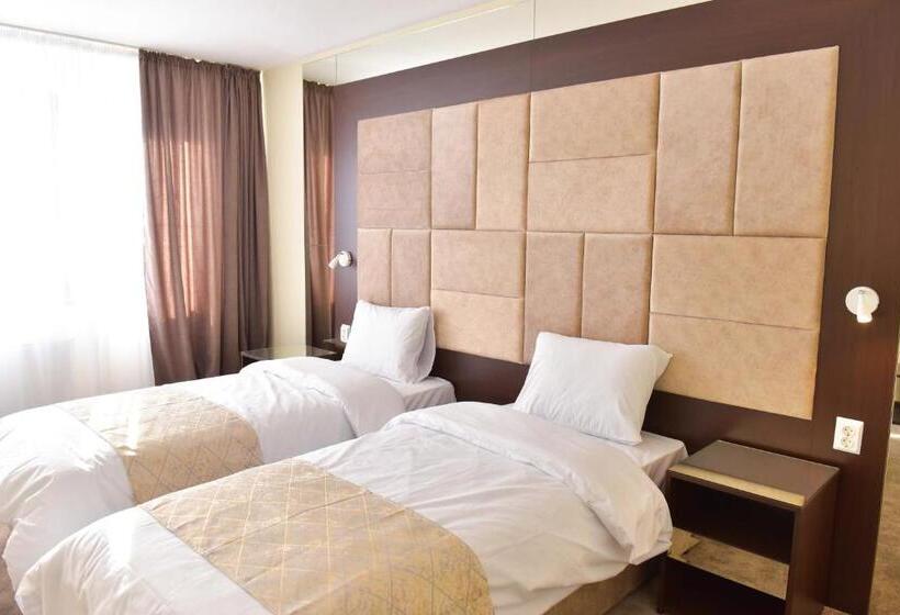 غرفة قياسية مزوَّدة بشُرفة, Family Hotel The View & Spa