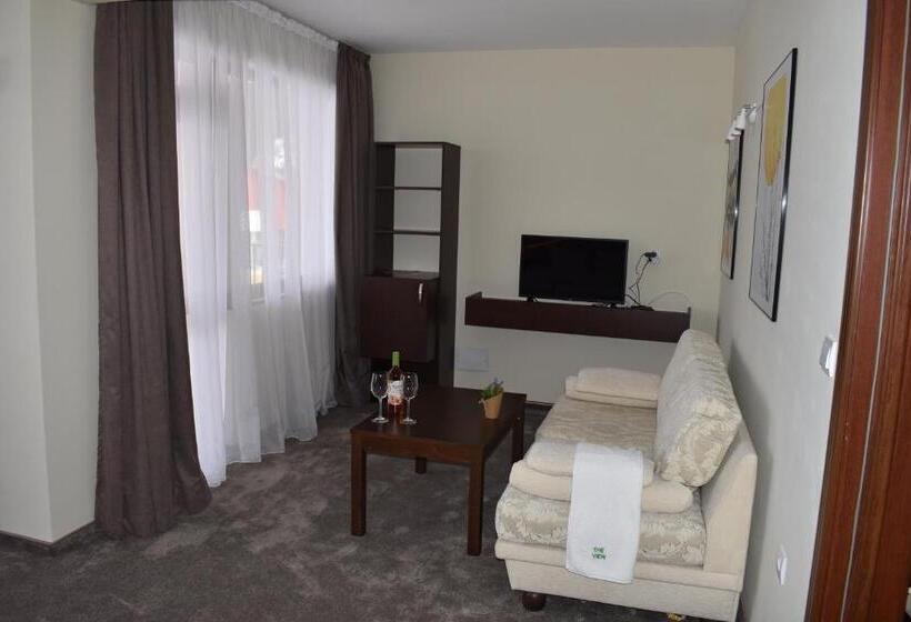 استوديو قياسي مطل على البحيرة, Family Hotel The View & Spa