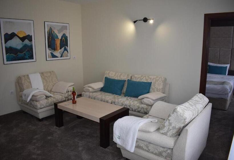 דירה בת חדר שינה 1 עם מרפסת, Family Hotel The View & Spa