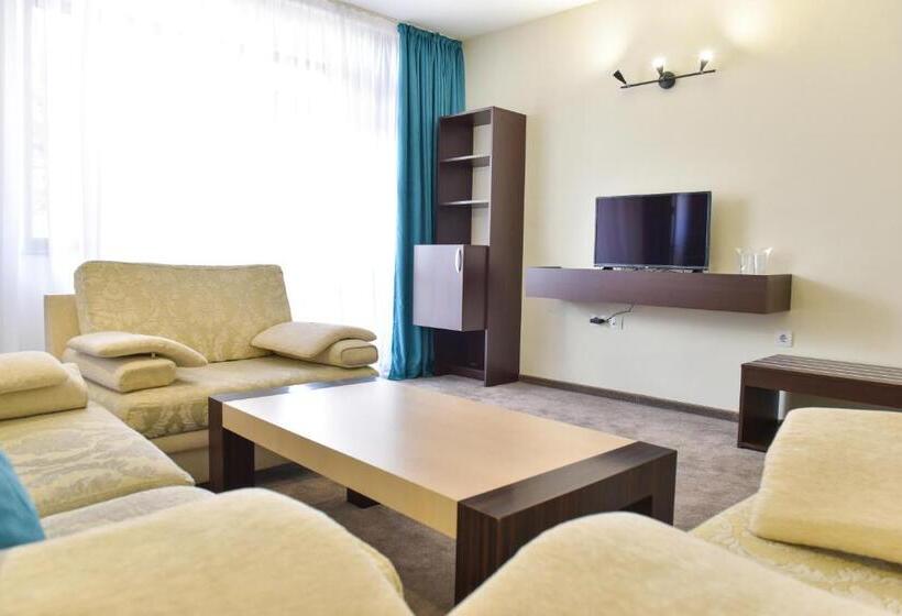 דירה בת חדר שינה 1 עם מרפסת, Family Hotel The View & Spa