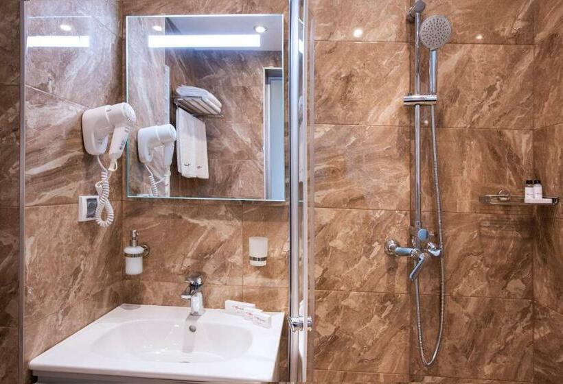 غرفة قياسية, Family Hotel Business Club