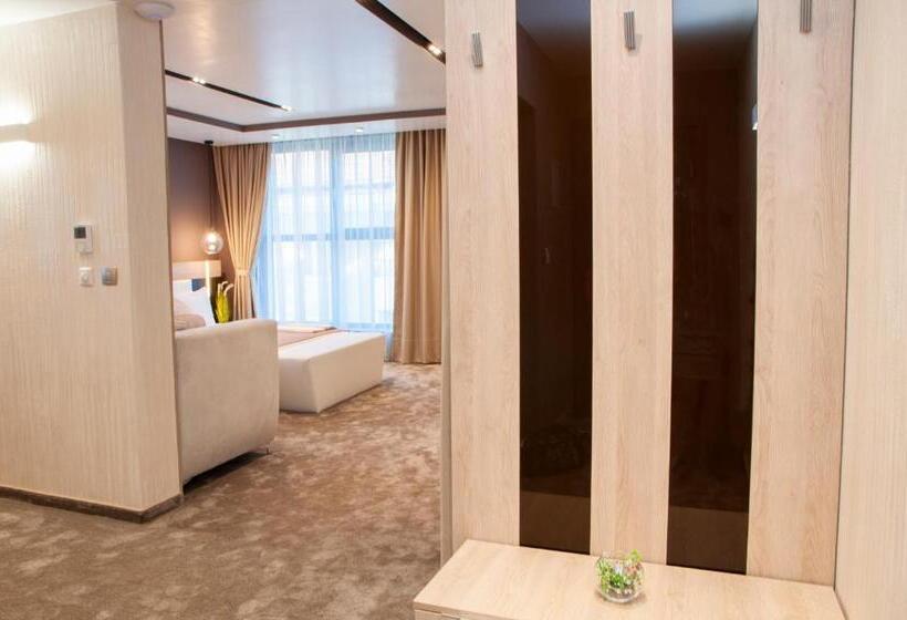 غرفة قياسية, Family Hotel Business Club