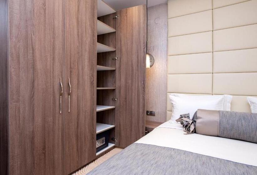 חדר דלוקס, Family Hotel Business Club