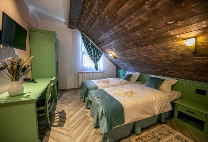 חדר סטנדרט, Hanul Tentea Pasul Gutai