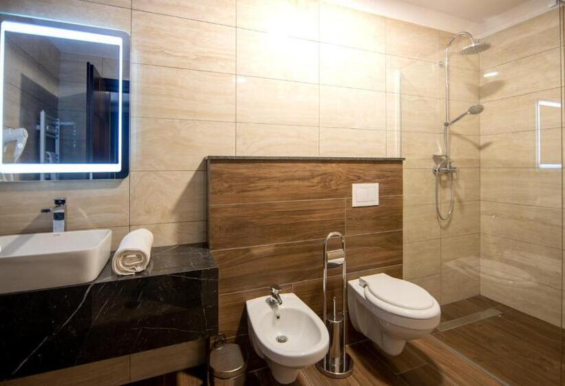 דירה בת חדר שינה 1 עם מרפסת, Hanul Tentea Pasul Gutai