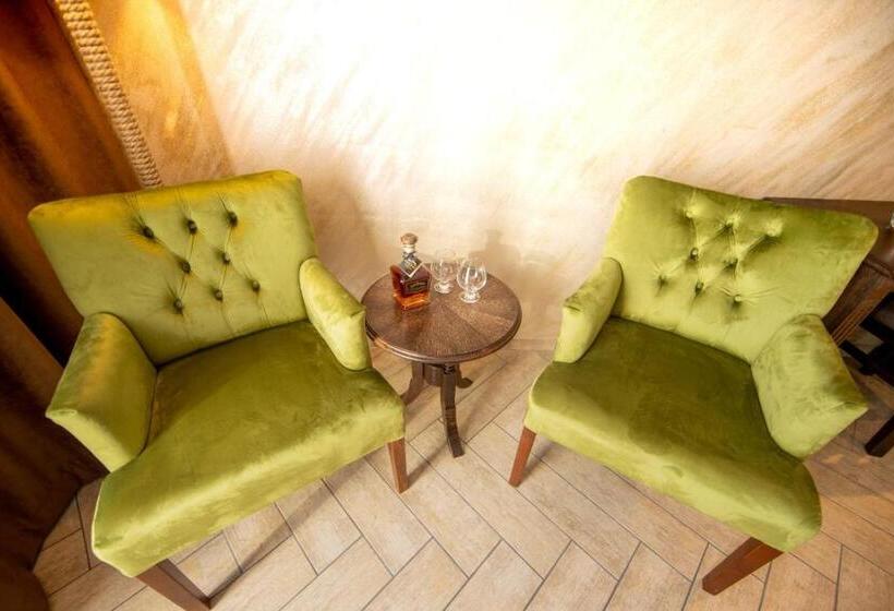 דירה בת חדר שינה 1 עם מרפסת, Hanul Tentea Pasul Gutai