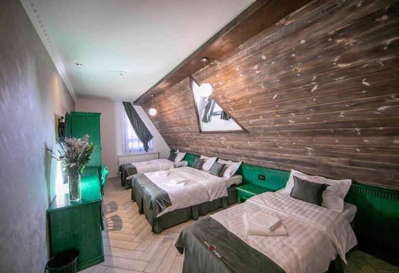 חדר סטנדרט לארבעה, Hanul Tentea Pasul Gutai