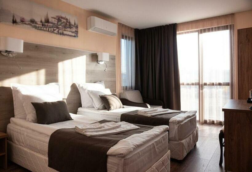 اتاق لوکس, Vanilla, Varna   Free Parking