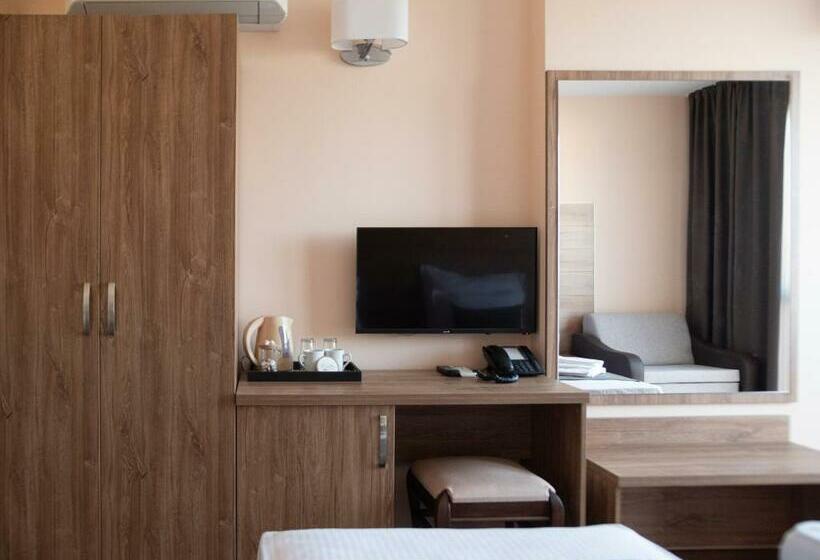 اتاق لوکس با چشم‌انداز باغ, Vanilla, Varna   Free Parking