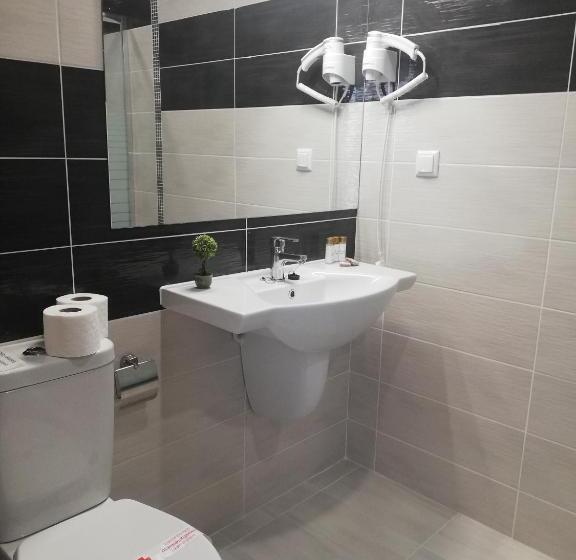 اتاق لوکس با چشم‌انداز استخر, Vanilla, Varna   Free Parking