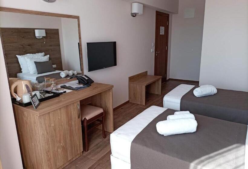 اتاق لوکس, Vanilla, Varna   Free Parking