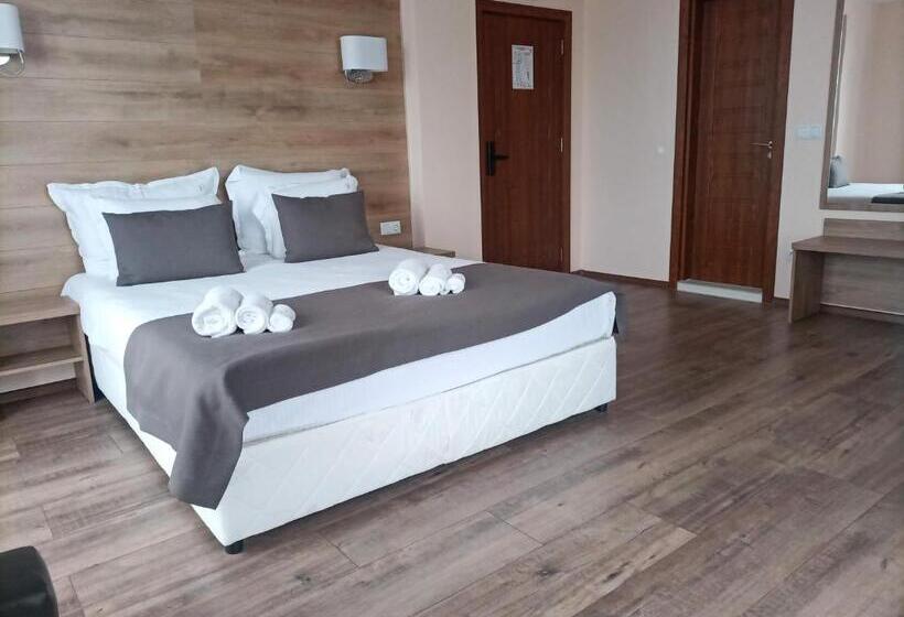 اتاق لوکس با چشم‌انداز باغ, Vanilla, Varna   Free Parking