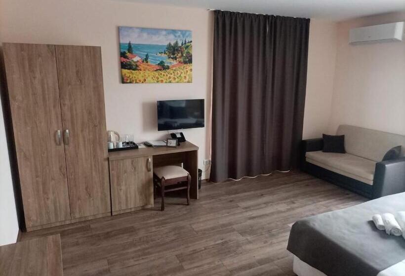 اتاق لوکس با چشم‌انداز باغ, Vanilla, Varna   Free Parking