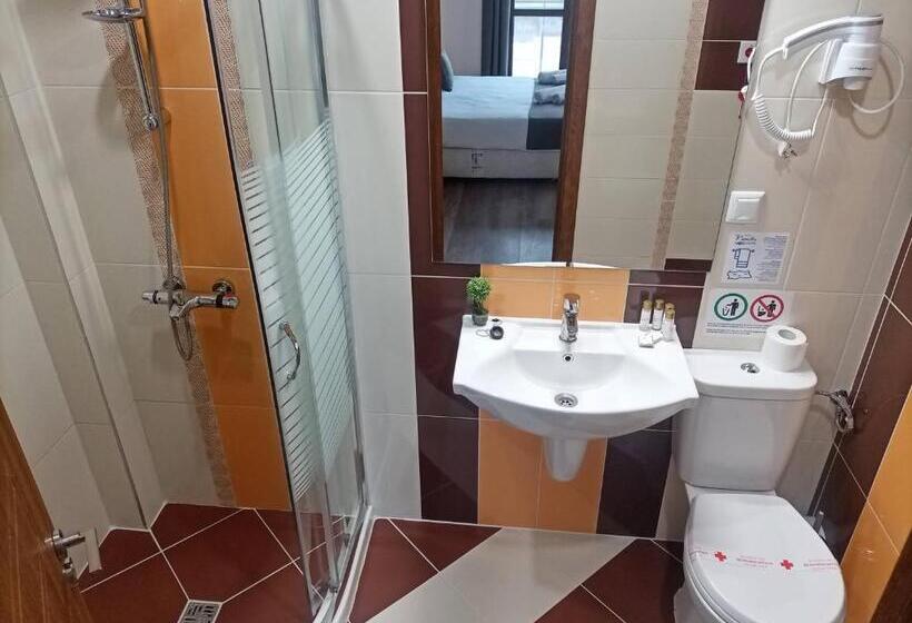 اتاق لوکس با چشم‌انداز باغ, Vanilla, Varna   Free Parking