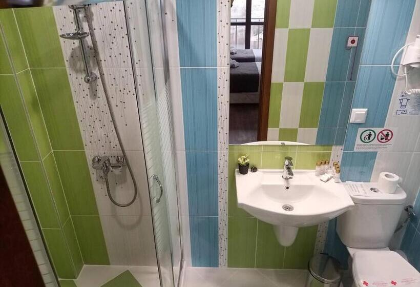 اتاق سه نفره دلوکس با چشم‌انداز باغ, Vanilla, Varna   Free Parking