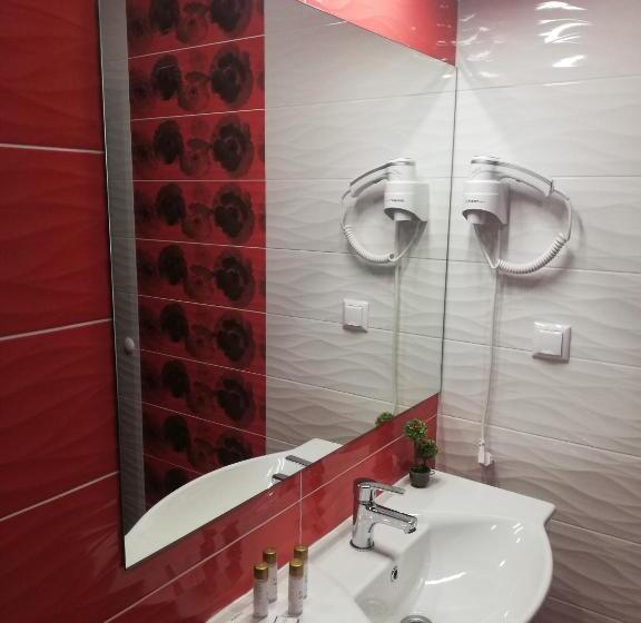 اتاق لوکس با چشم‌انداز استخر, Vanilla, Varna   Free Parking