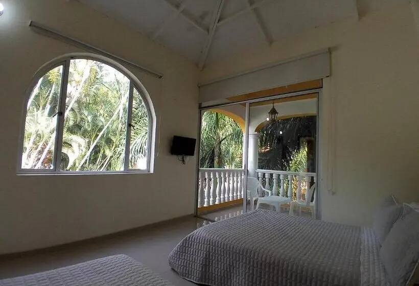 バルコニー付きスタンダードトリプルルーム, Villa San Cayetano