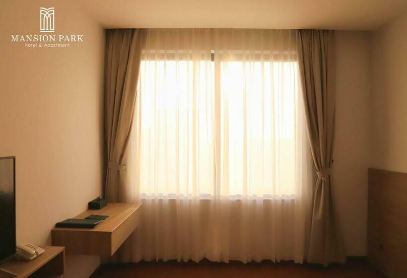 اتاق لوکس با تخت بزرگ, Mansion Park Hotel & Apartment