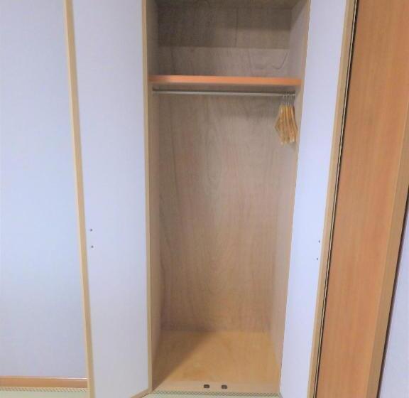 اتاق استاندارد سه نفره, Link House