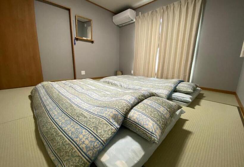 اتاق استاندارد سه نفره, Link House