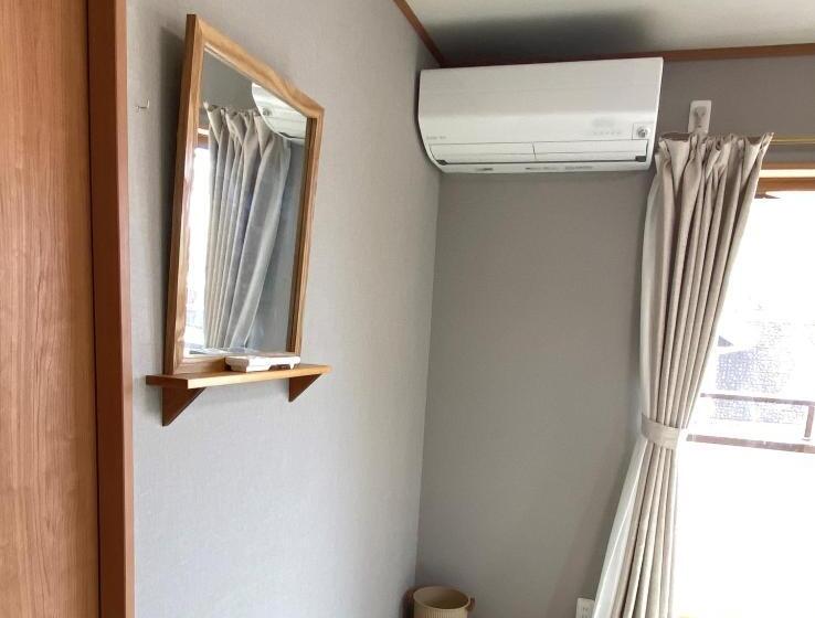 اتاق استاندارد سه نفره, Link House