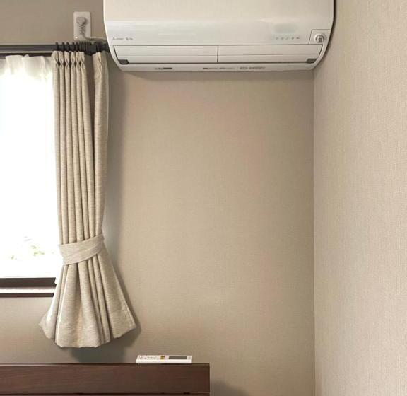 اتاق استاندارد, Link House