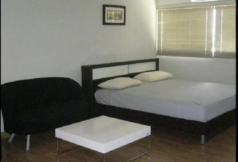 Standard Kolmen Hengen Huone, Room In Guest Room   Impact Don Mueang Bangkok Guest House