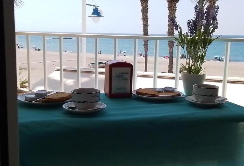 スタンダードルーム, Pensión Sol Y Playa