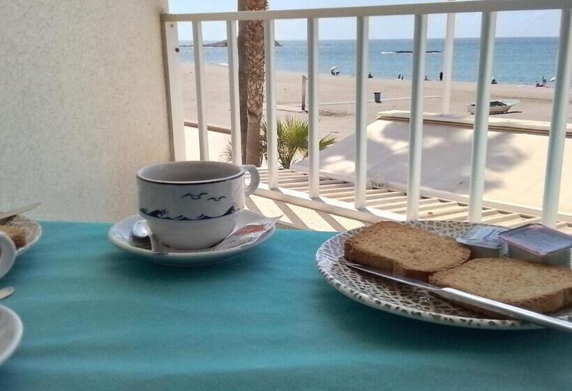 スタンダードルーム, Pensión Sol Y Playa