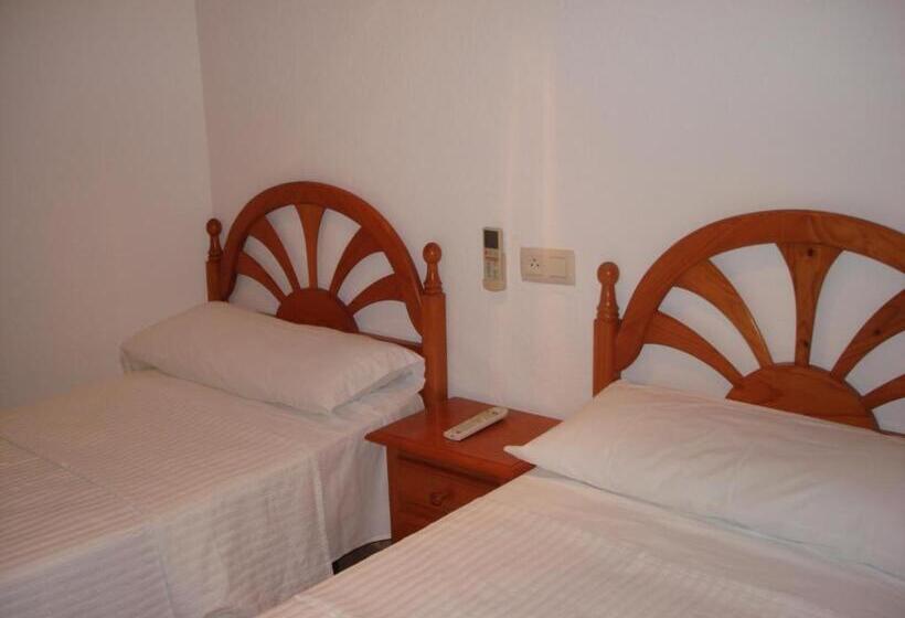 スタンダードルーム, Pensión Sol Y Playa