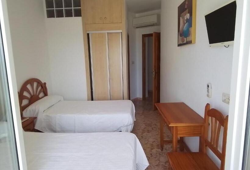 スタンダードルーム, Pensión Sol Y Playa