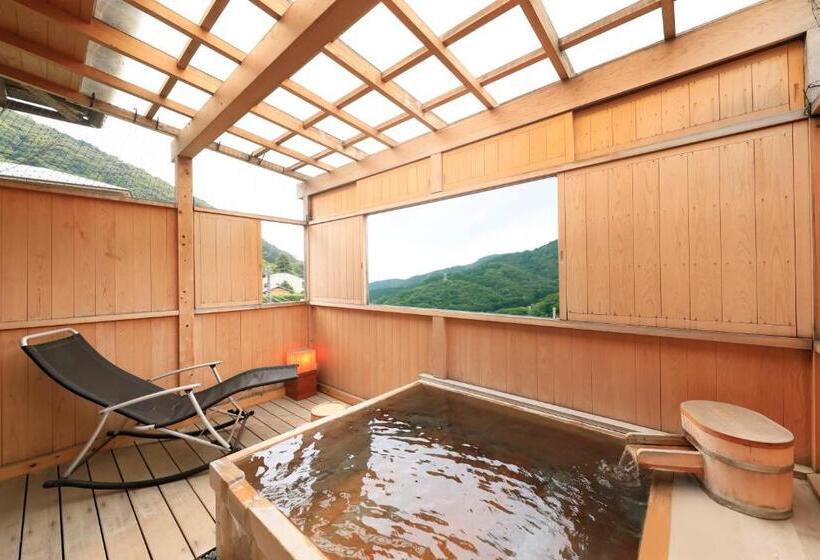 اتاق لوکس چهار تخته, Yugawara Fuga