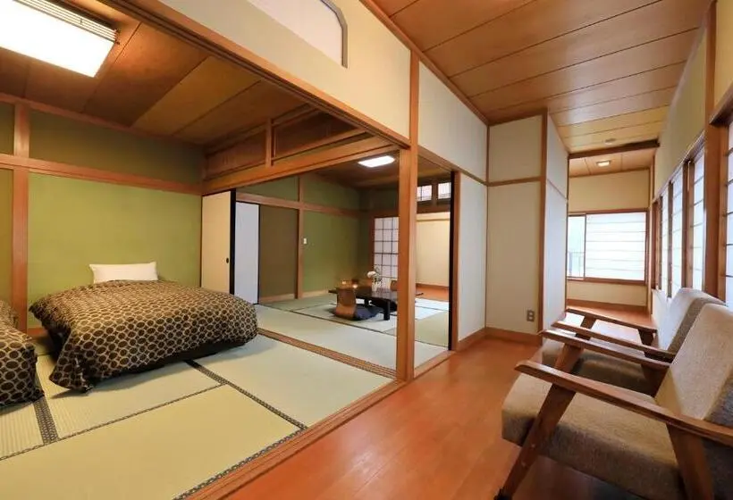 スタンダード4人部屋, Yugawara Fuga