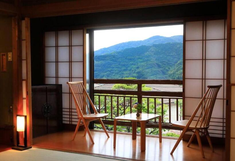 高级大房间, Yugawara Fuga