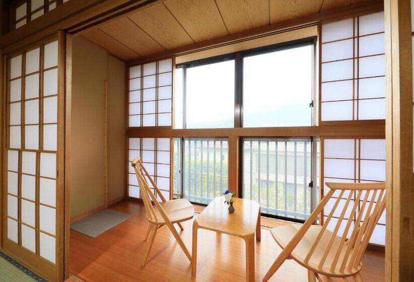 اتاق استاندارد, Yugawara Fuga