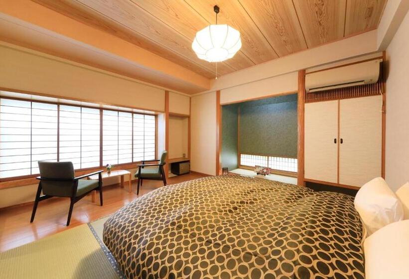 اتاق استاندارد با تخت بزرگ, Yugawara Fuga