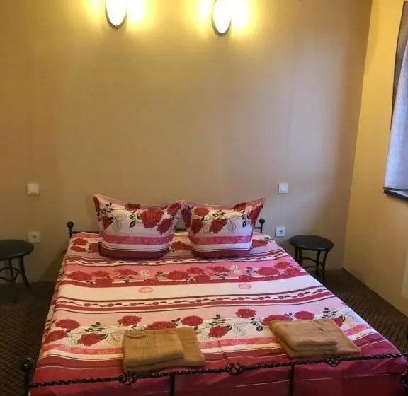 キングサイズベッドのスイートルーム, Motel Ararat