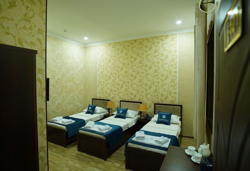 غرفة كلاسيكية ثلاثية, Sapphire