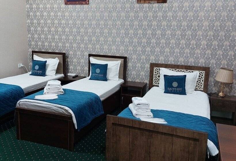 غرفة كلاسيكية ثلاثية, Sapphire