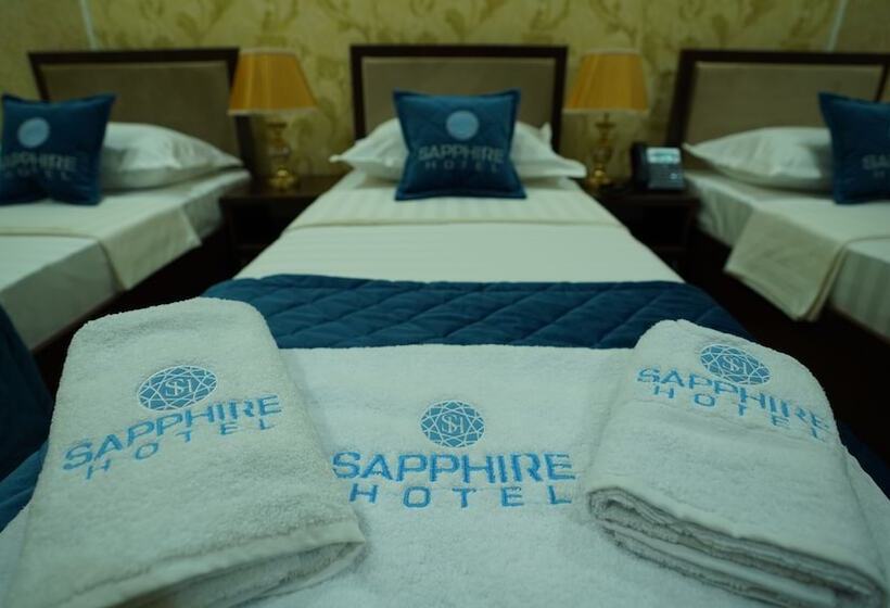 غرفة كلاسيكية ثلاثية, Sapphire