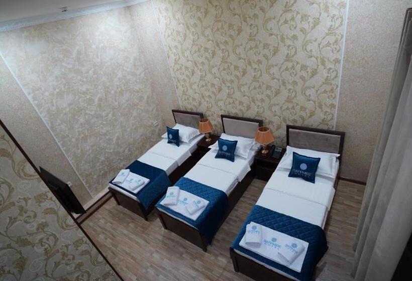 غرفة كلاسيكية ثلاثية, Sapphire